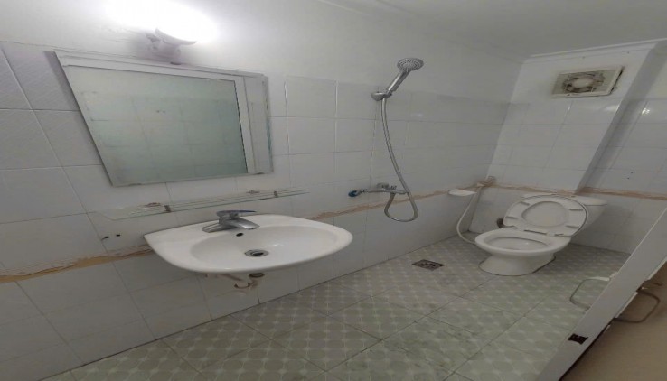 Cho thuê nhà ngõ Quỳnh, Hai Bà Trưng, 30m2, 5 tầng, 3 ngủ, 10 Triệu - Ở, KD online, Spa vào ngay